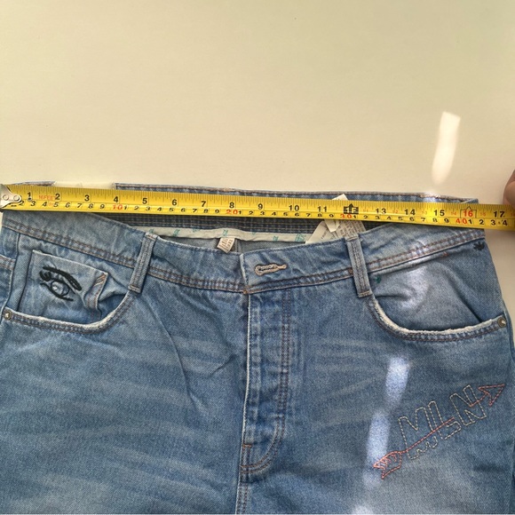 ZARA Light Wash Novelty Embroidered ‘MILANO’ Cropped Jeans Size 8 - Picture 9 of 13